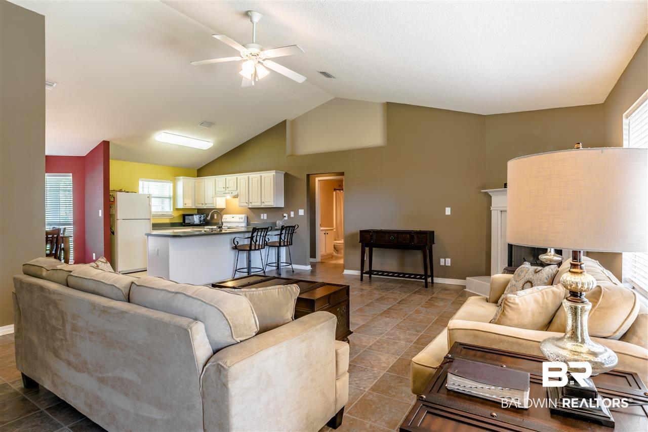 421 Dumoine Drive Foley, AL 36535 - Photo 4 of 16
