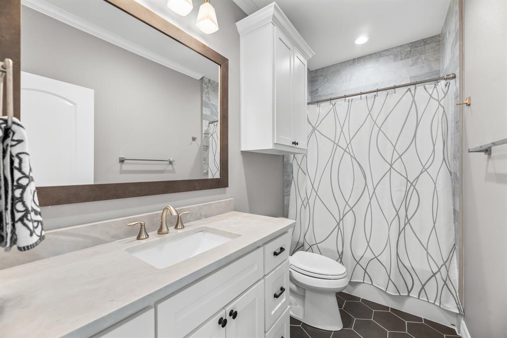 3016 Lake Ridge Drive Streetman, TX 75859 - Photo 32 of 40 Full bathroom