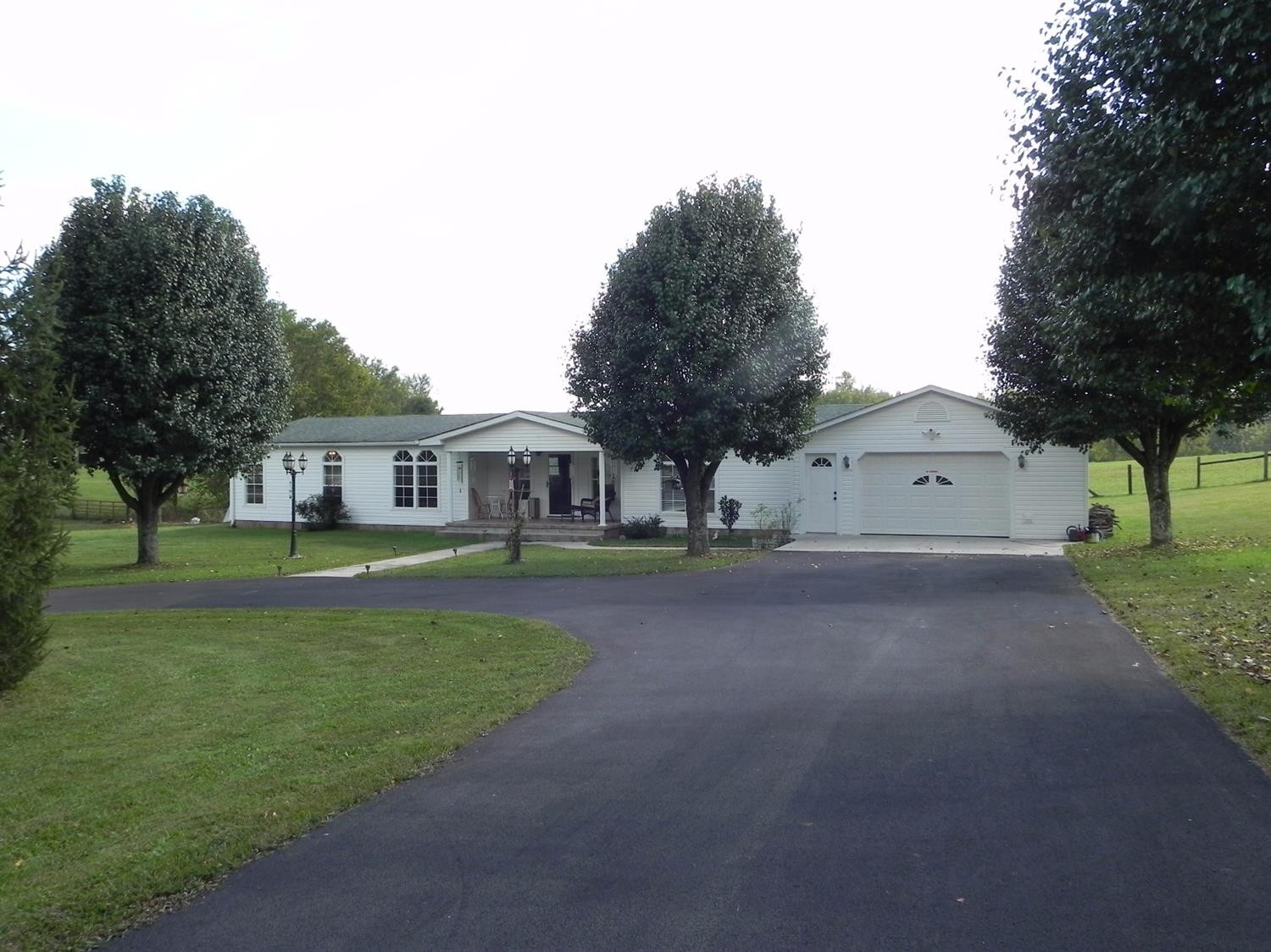 1965 McWhorter Road London, KY 40741 - Photo 1 of 50 Photo 1