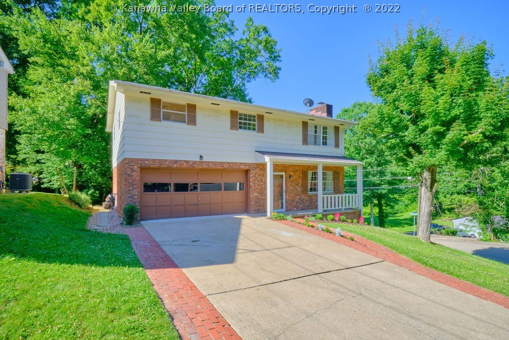 1422 Newcastle Road Charleston, WV 25314 - Photo 1 of 34 Gallery Image 1