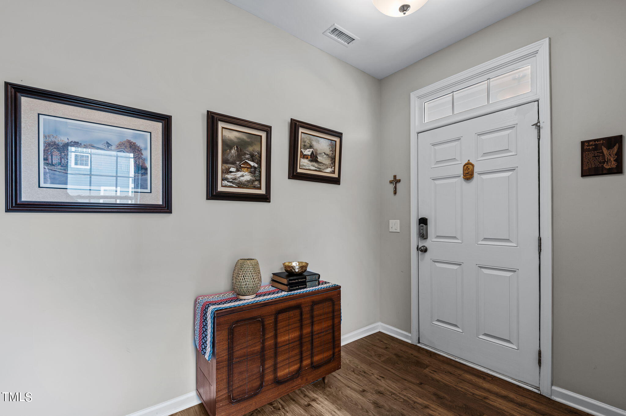 4816 Crescent Square Street Raleigh, NC 27616 - Photo 11 of 53 21-web-or-mls-DSC_2817