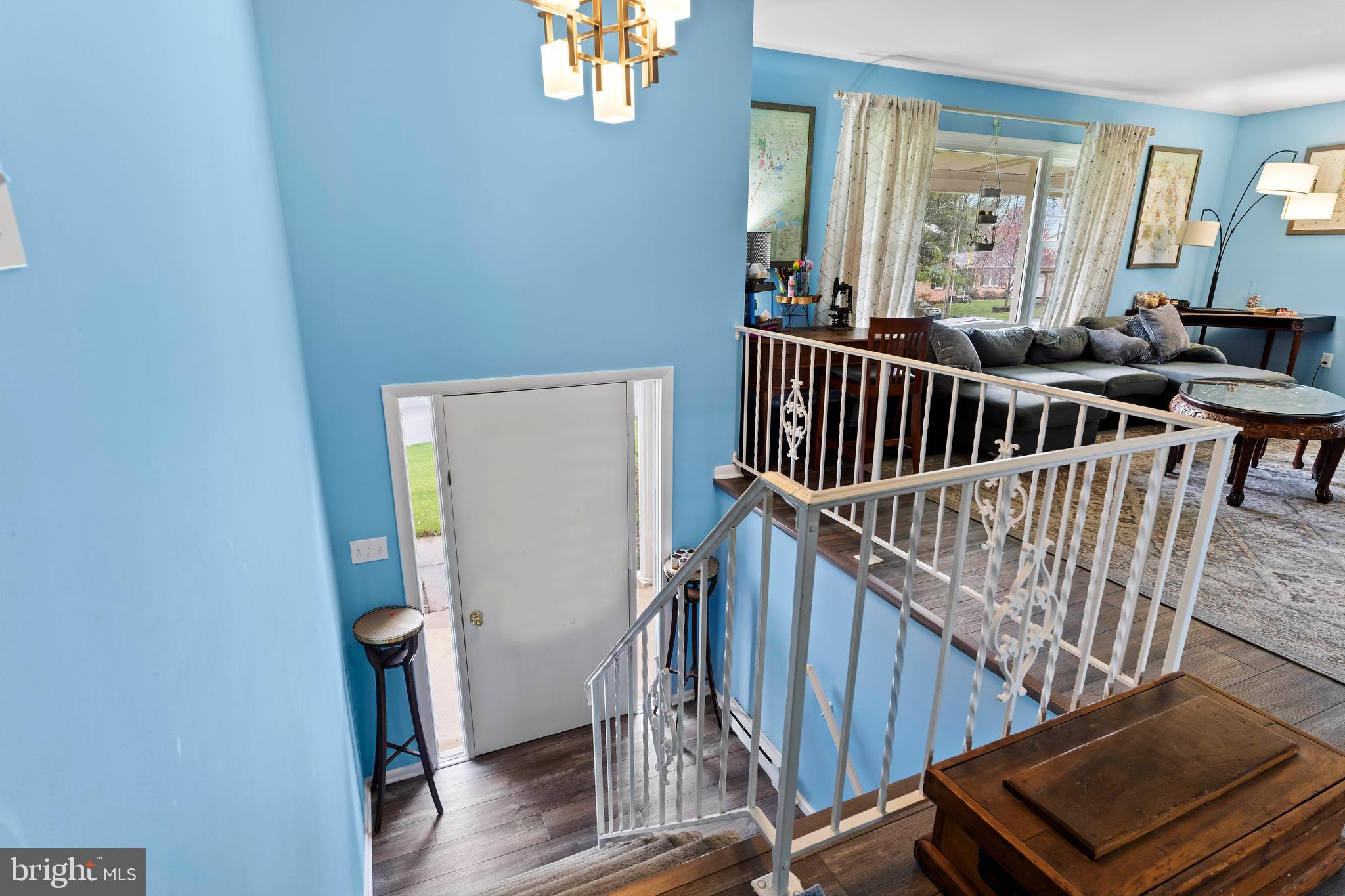 421 Limestone Road Carlisle, PA 17015 - Photo 3 of 30 Inviting Foyer!