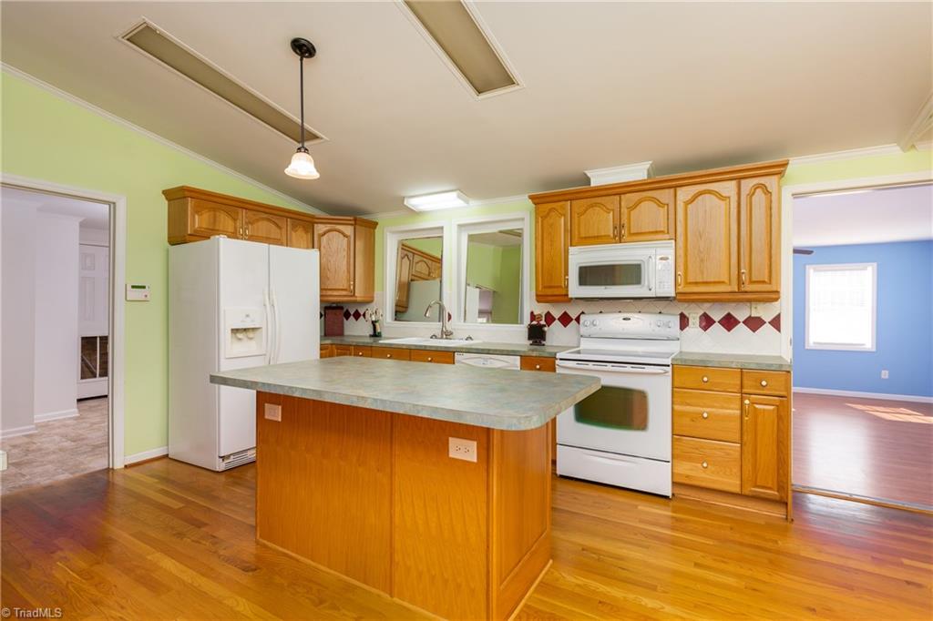 8950 Chipboard Road Rural Hall, NC 27045 - Photo 4 of 20