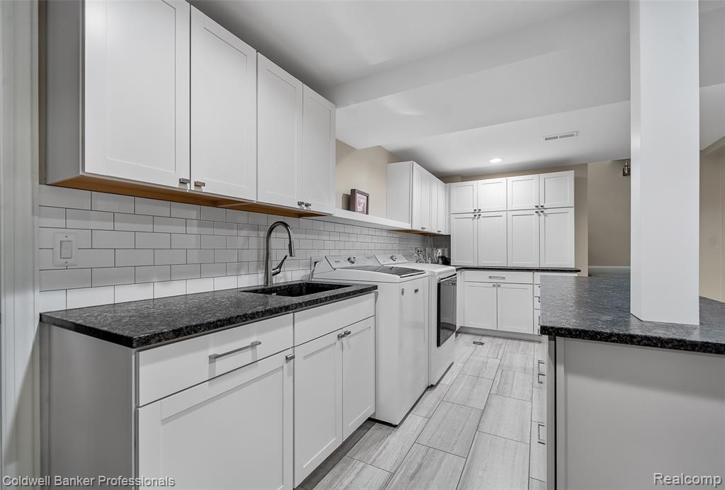 477 Dunston Road Bloomfield Hills, MI 48304 - Photo 58 of 67