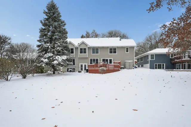 $950,000 | 293 Abbotsford Court, Glen Ellyn, IL 60137