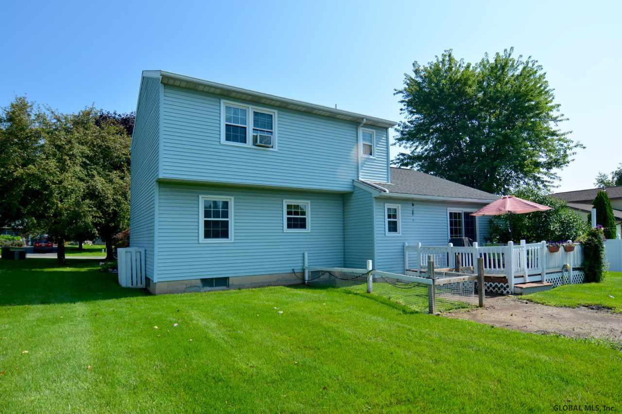 37 Meadowbrook Road Watervliet, NY 12189 - Photo 4 of 27 Photo 4