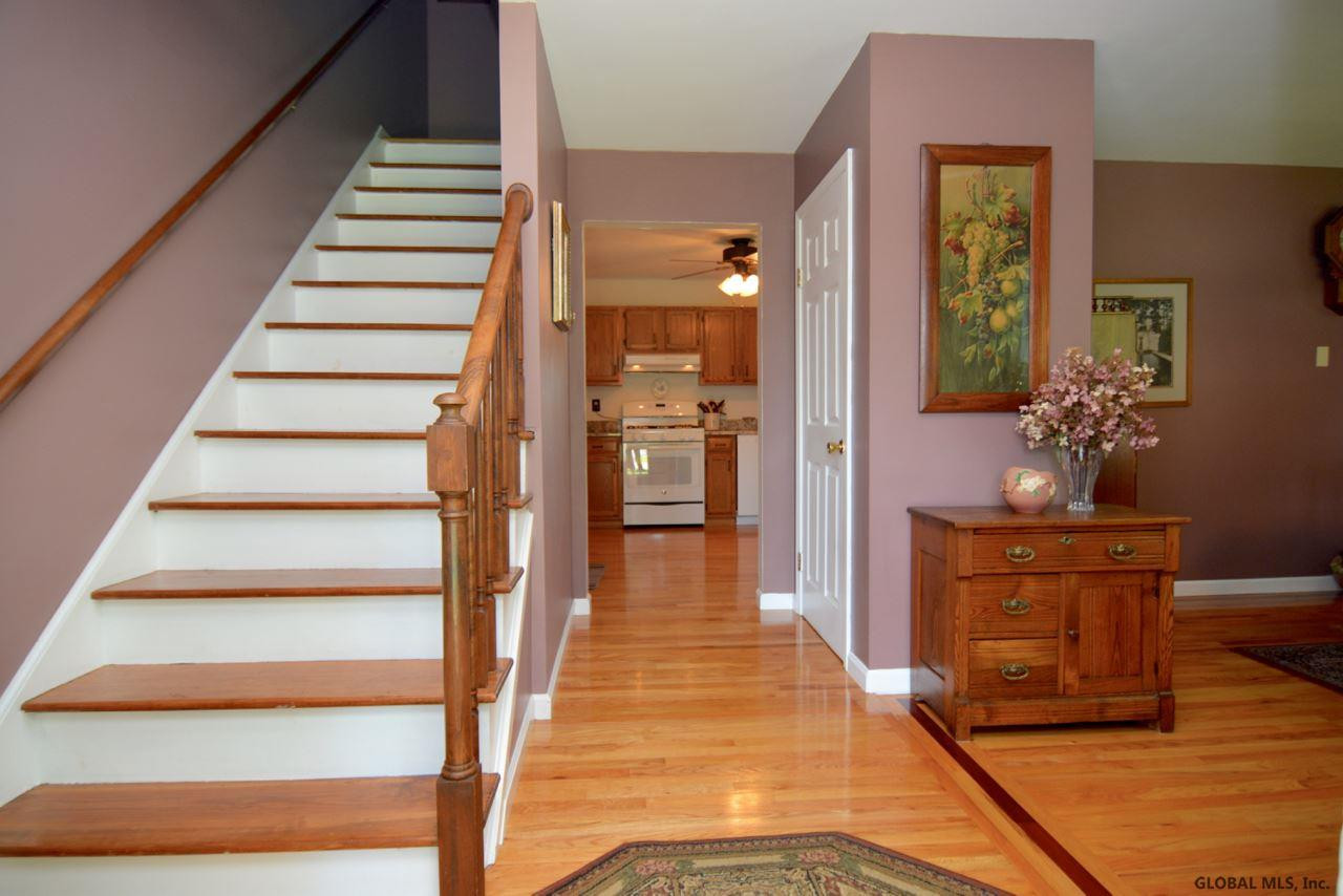 37 Meadowbrook Road Watervliet, NY 12189 - Photo 6 of 27 Photo 6