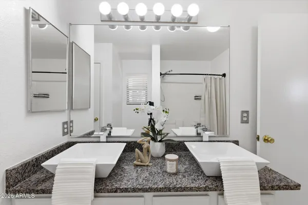 $329,900 | 9407 West Eaton Road, Phoenix, AZ 85037