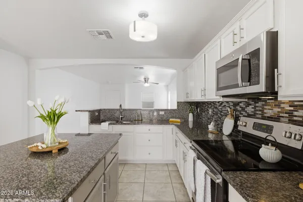 $329,900 | 9407 West Eaton Road, Phoenix, AZ 85037