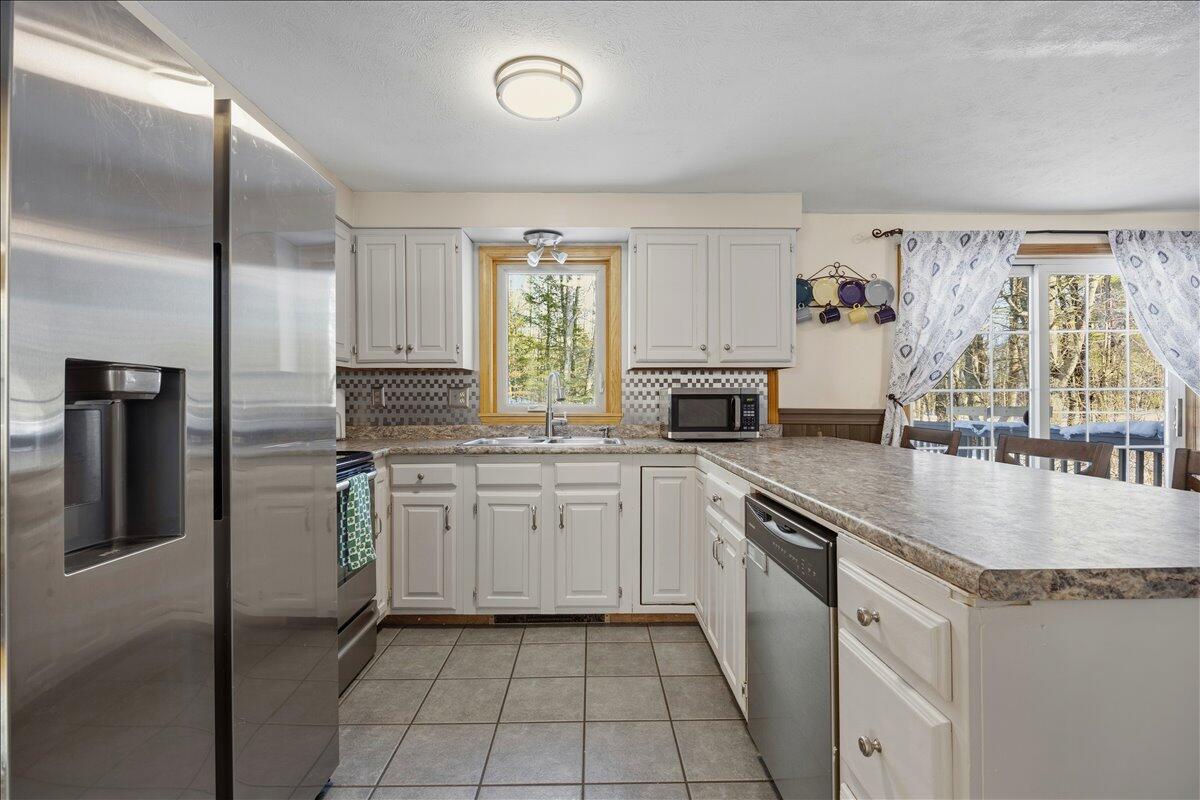 5 Heidi Street Springvale, ME 04083 - Photo 12 of 33 11-5 Heidi-11