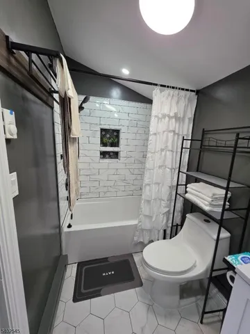 $2,800 | 8 Warren Lane, Wantage, NJ 07461