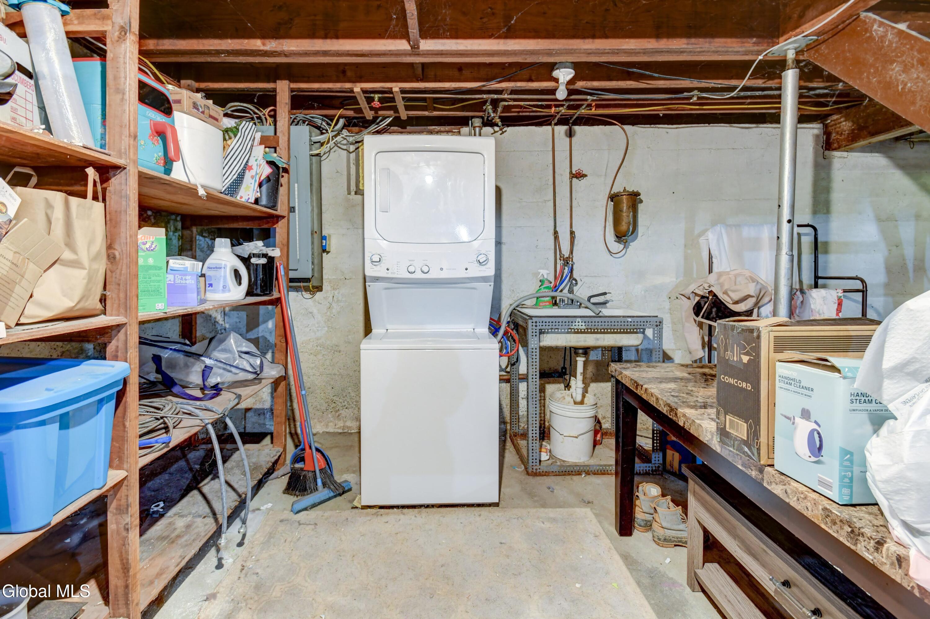 195 Northampton Road Amsterdam, NY 12010 - Photo 24 of 34 195 Northampton-34