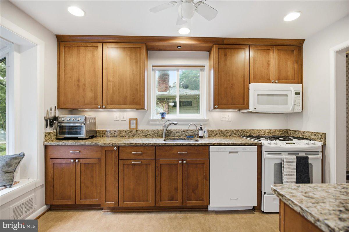 10802 Lockridge Drive Silver Spring, MD 20901 - Photo 24 of 45