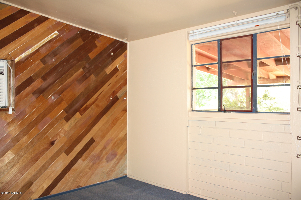 613 West Limberlost Drive Tucson, AZ 85705 - Photo 11 of 20