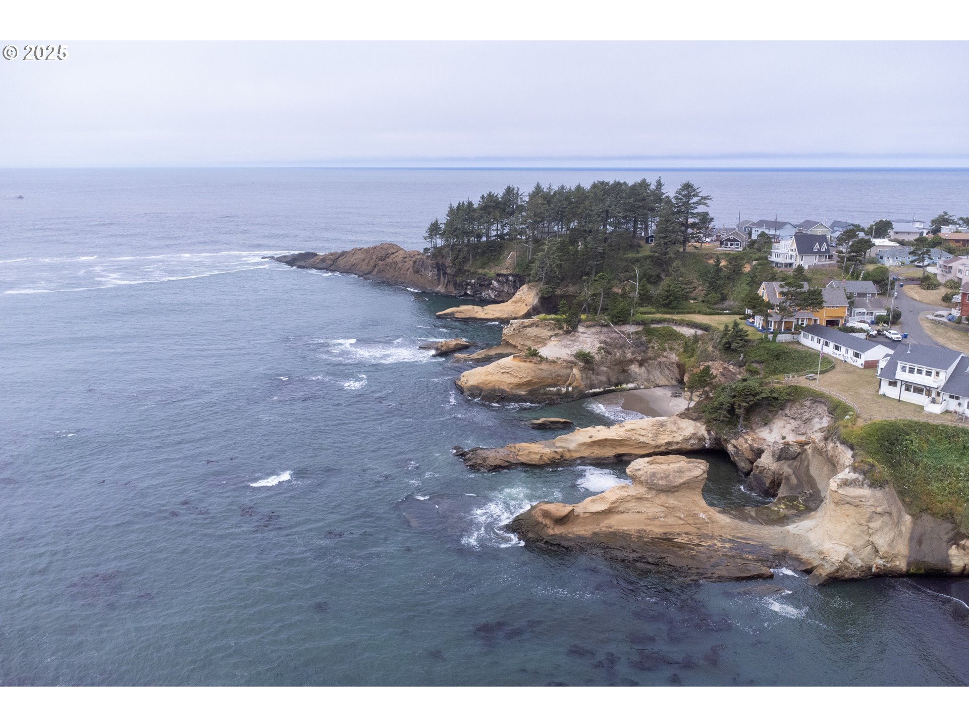 318 Highway 101 Depoe Bay, OR 97341 - Photo 46 of 47 a view of a city