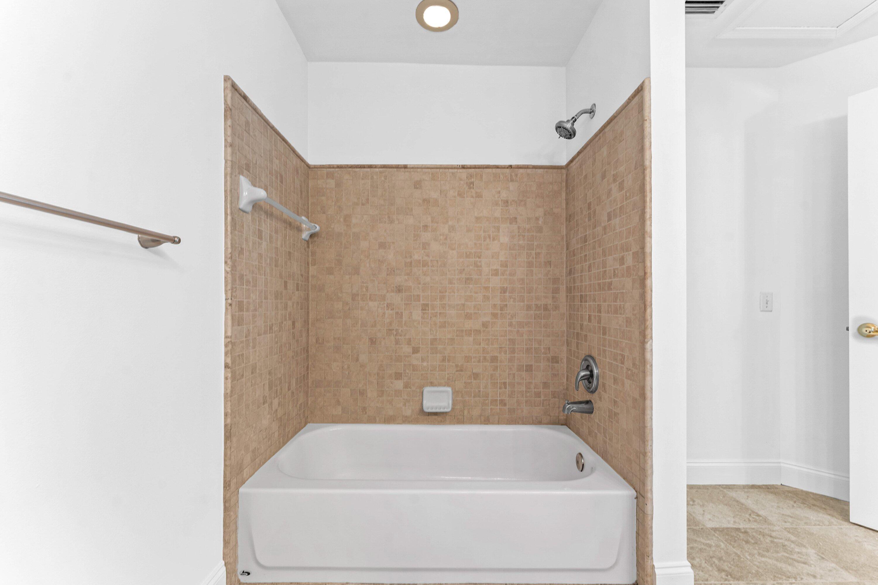 9118 Boca Gardens Parkway, Unit F Boca Raton, FL 33496 - Photo 24 of 56 024-9118BocaGardensParkway-F-BocaRaton-F