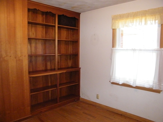 54613 Homeland Road Elkhart, IN 46514 - Photo 9 of 23 Gallery Image 9