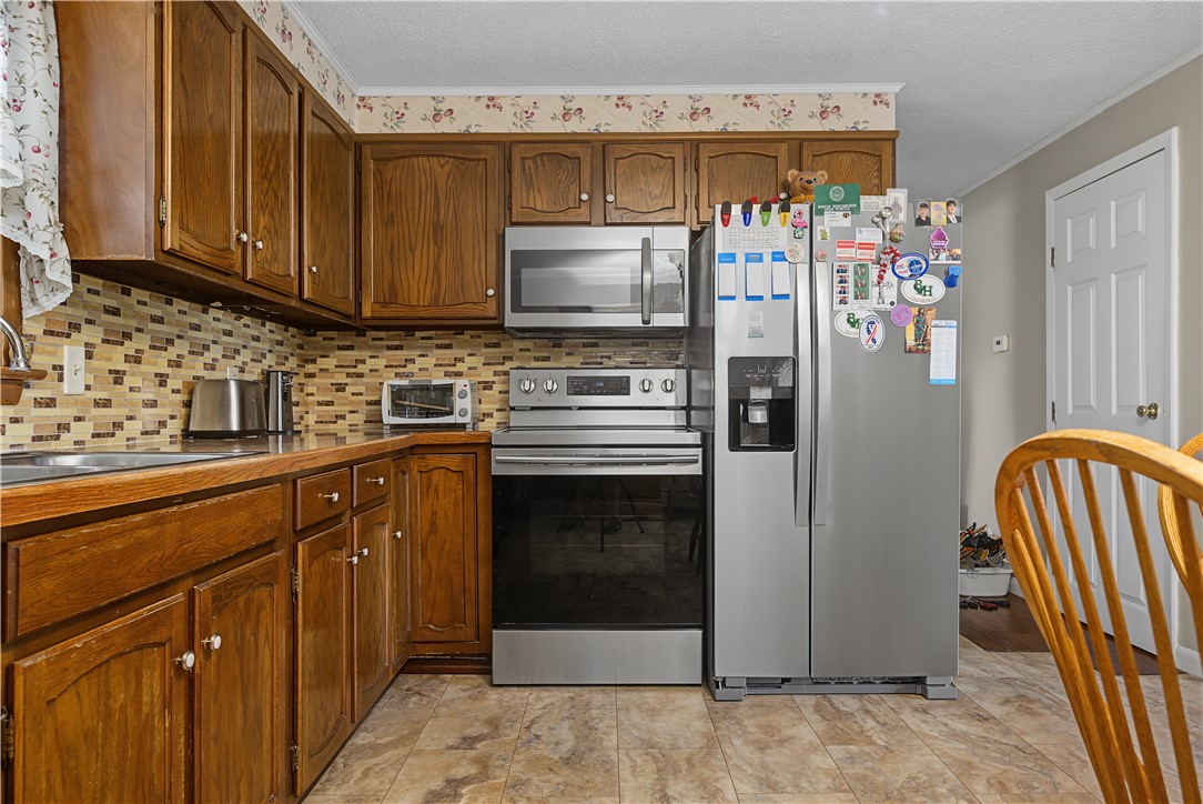 69 Thomas Street Woonsocket, RI 02895 - Photo 9 of 29 Gallery Image 9