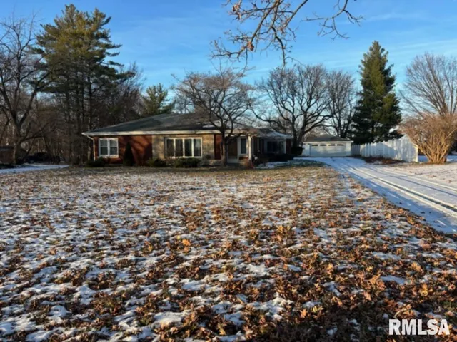 $319,000 | 1301 Highland Lane, Quincy, IL 62305