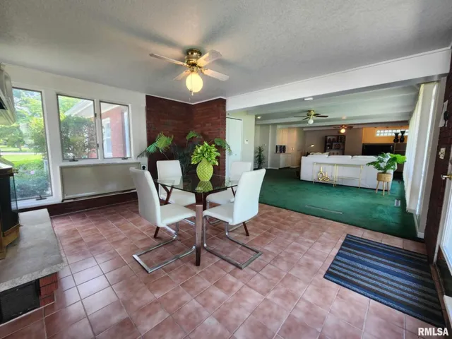 $319,000 | 1301 Highland Lane, Quincy, IL 62305