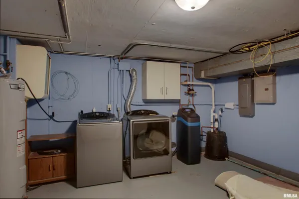 $309,000 | 1301 Highland Lane, Quincy, IL 62305