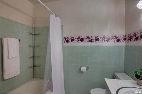 $309,000 | 1301 Highland Lane, Quincy, IL 62305