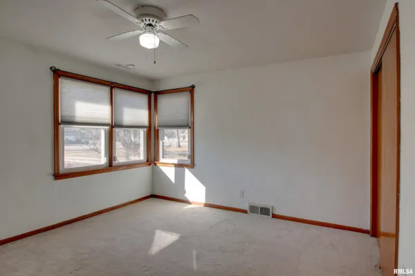 $309,000 | 1301 Highland Lane, Quincy, IL 62305