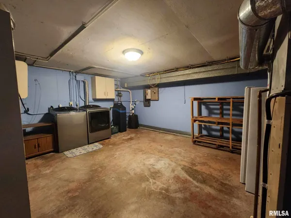 $309,000 | 1301 Highland Lane, Quincy, IL 62305