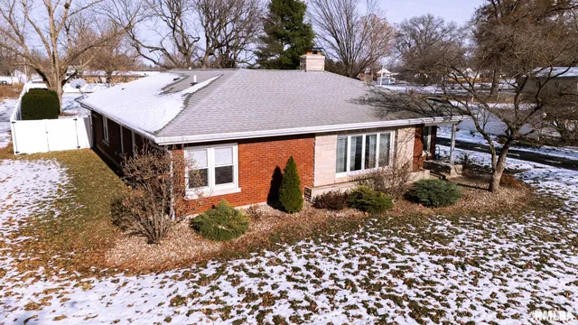 $319,000 | 1301 Highland Lane, Quincy, IL 62305