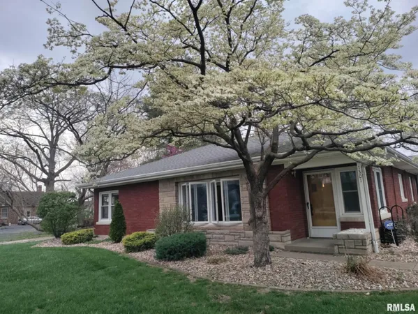 $309,000 | 1301 Highland Lane, Quincy, IL 62305