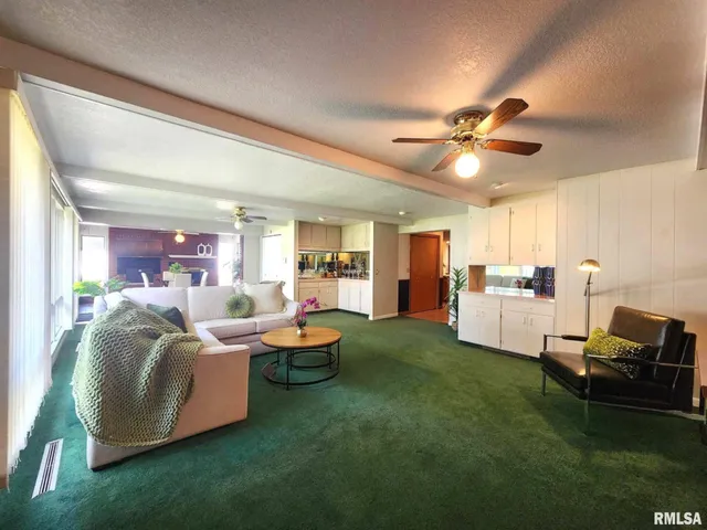 $319,000 | 1301 Highland Lane, Quincy, IL 62305