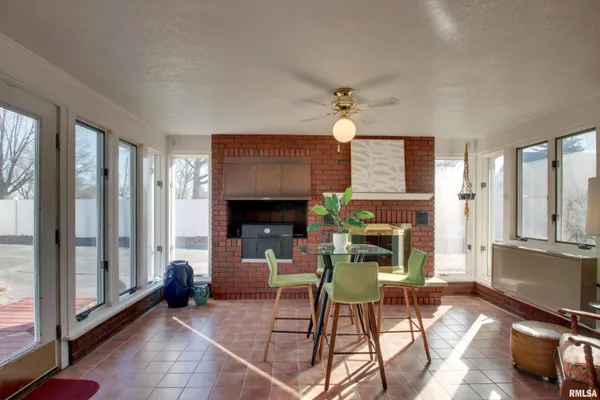 $309,000 | 1301 Highland Lane, Quincy, IL 62305