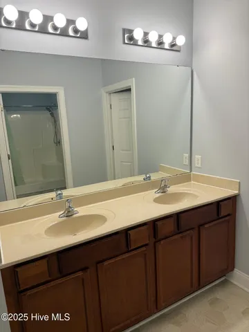 $1,750 | 1905 Covengton Way, Unit 104, Greenville, NC 27858