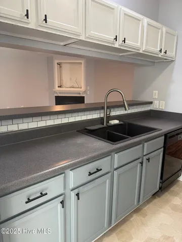 $1,750 | 1905 Covengton Way, Unit 104, Greenville, NC 27858