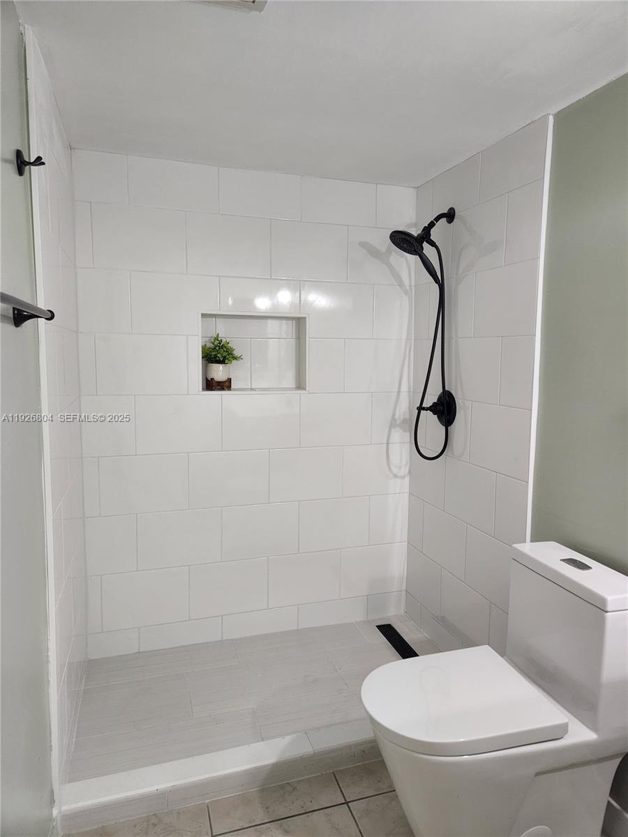 666 West 81st Street, Unit 209 Hialeah, FL 33014 - Photo 15 of 16