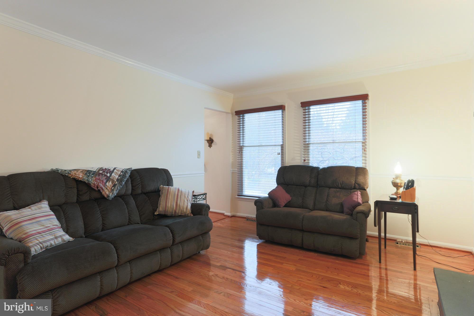 821 Rustic Lane Lothian, MD 20711 - Photo 5 of 30 Family Room
