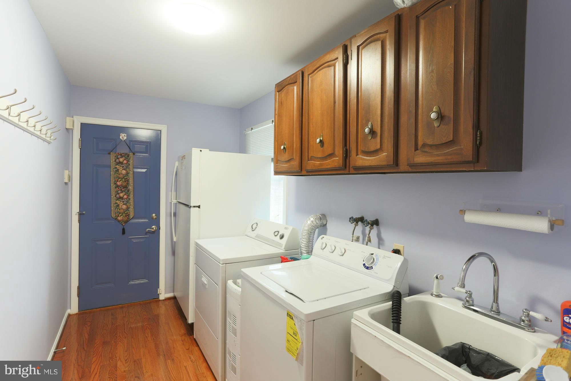 821 Rustic Lane Lothian, MD 20711 - Photo 7 of 30 Laundry room