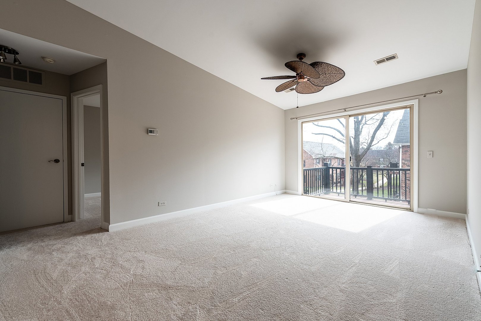 1340 McDowell Road, Unit 204 Naperville, IL 60563 - Photo 8 of 12