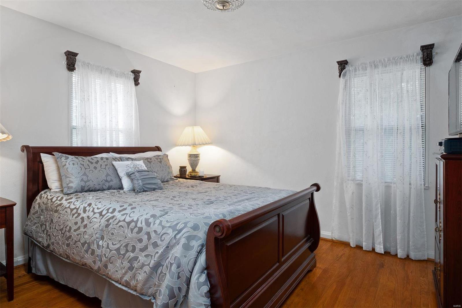 18 Olympia Drive Ferguson, MO 63135 - Photo 5 of 16