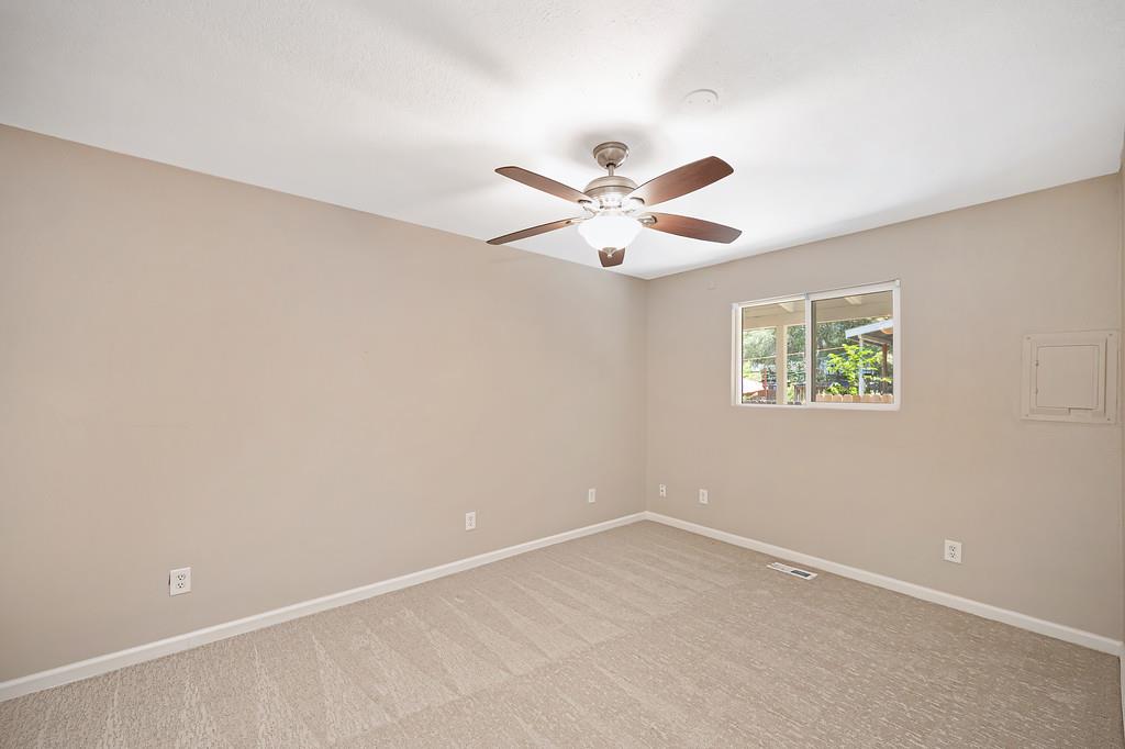11375 Dry Creek Road Auburn, CA 95602 - Photo 21 of 33