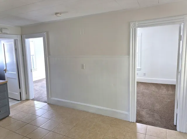 $2,400 | 53 Melrose Avenue, Unit 2, Lowell, MA 01854