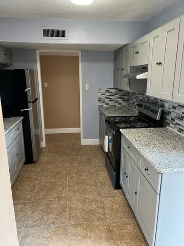 $1,700 | 15615 Summer Briar Court, Houston, TX 77489