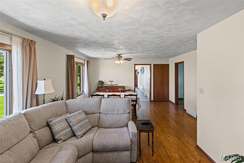 22805 Monke Road Mount Olive, IL 62069 - Photo 9 of 42