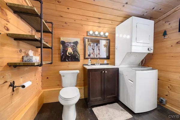 $299,000 | 108 Long View East, Webb, NY 13420