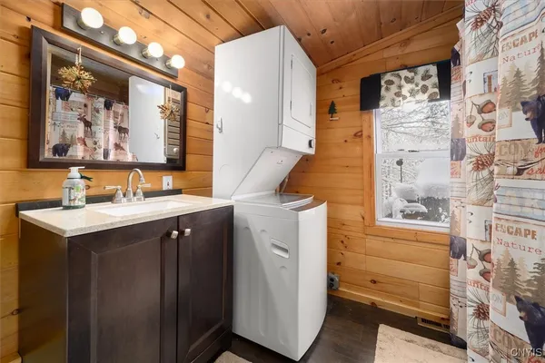 $299,000 | 108 Long View East, Webb, NY 13420