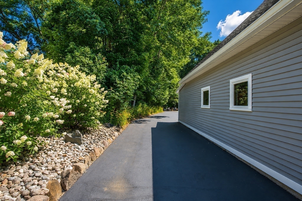 1452 Morgan Road West Springfield, MA 01089 - Photo 41 of 42