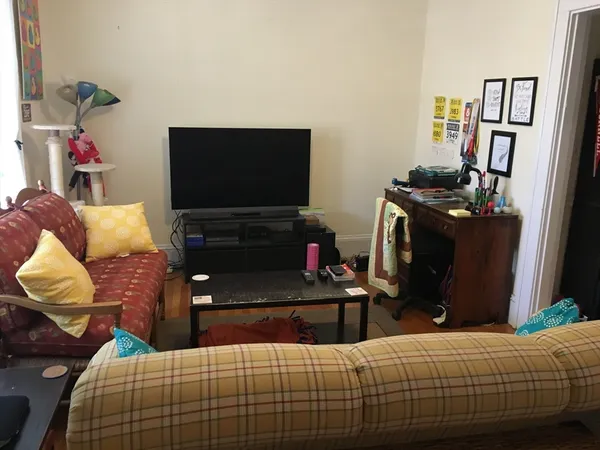 $2,400 | 592 Washington Street, Unit 6, Brookline, MA 02446