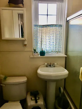 $2,400 | 592 Washington Street, Unit 6, Brookline, MA 02446