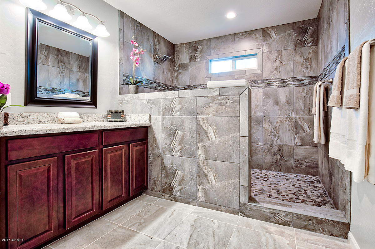 320 East Harwell Road Gilbert, AZ 85234 - Photo 3 of 15 Harwell-10