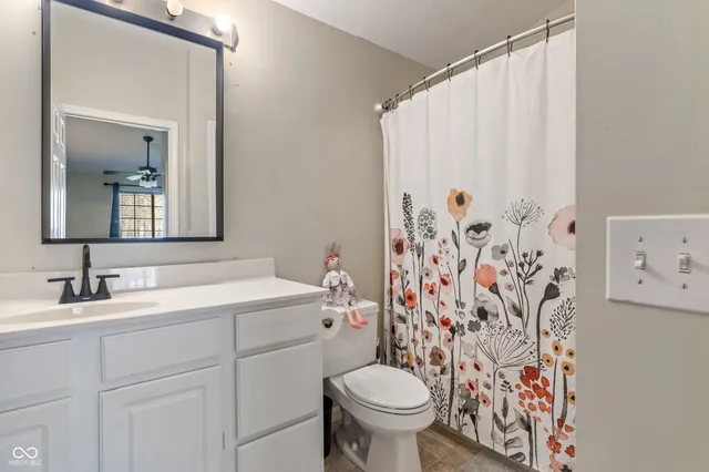 $164,900 | 6516 Emerald Hill Court, Unit 310, Indianapolis, IN 46237